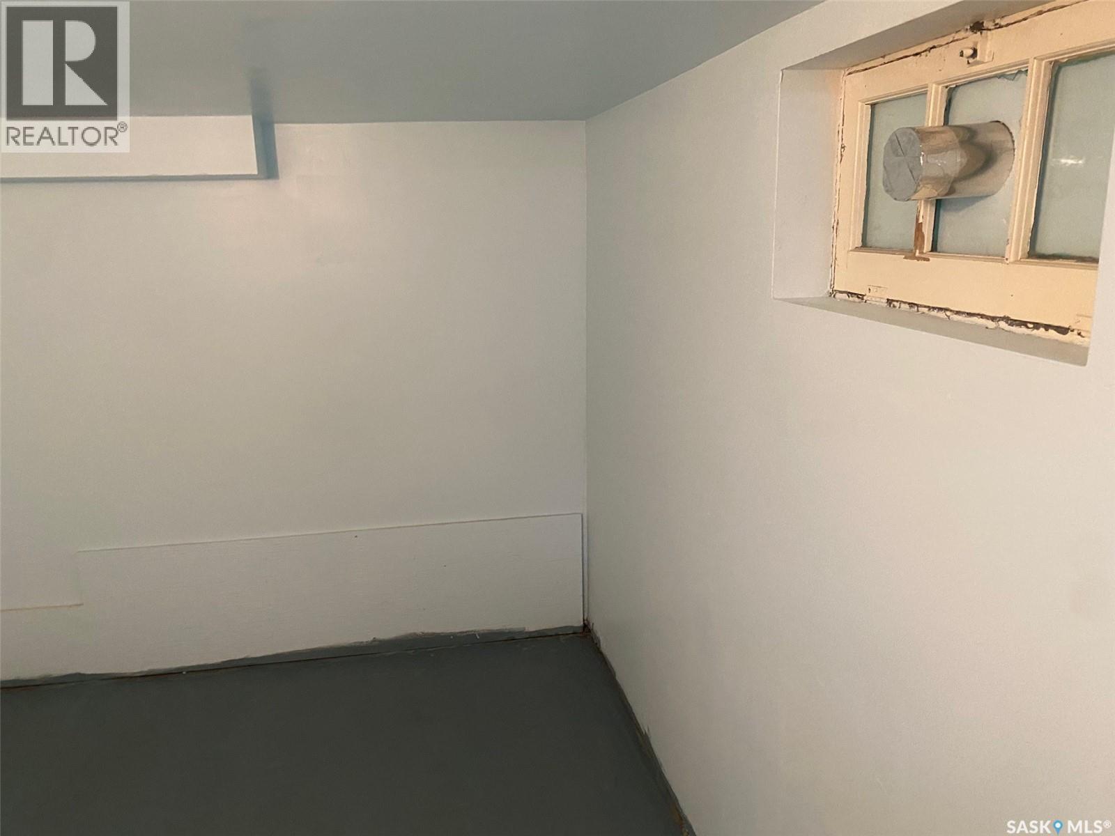 1127 J AVENUE S - 15