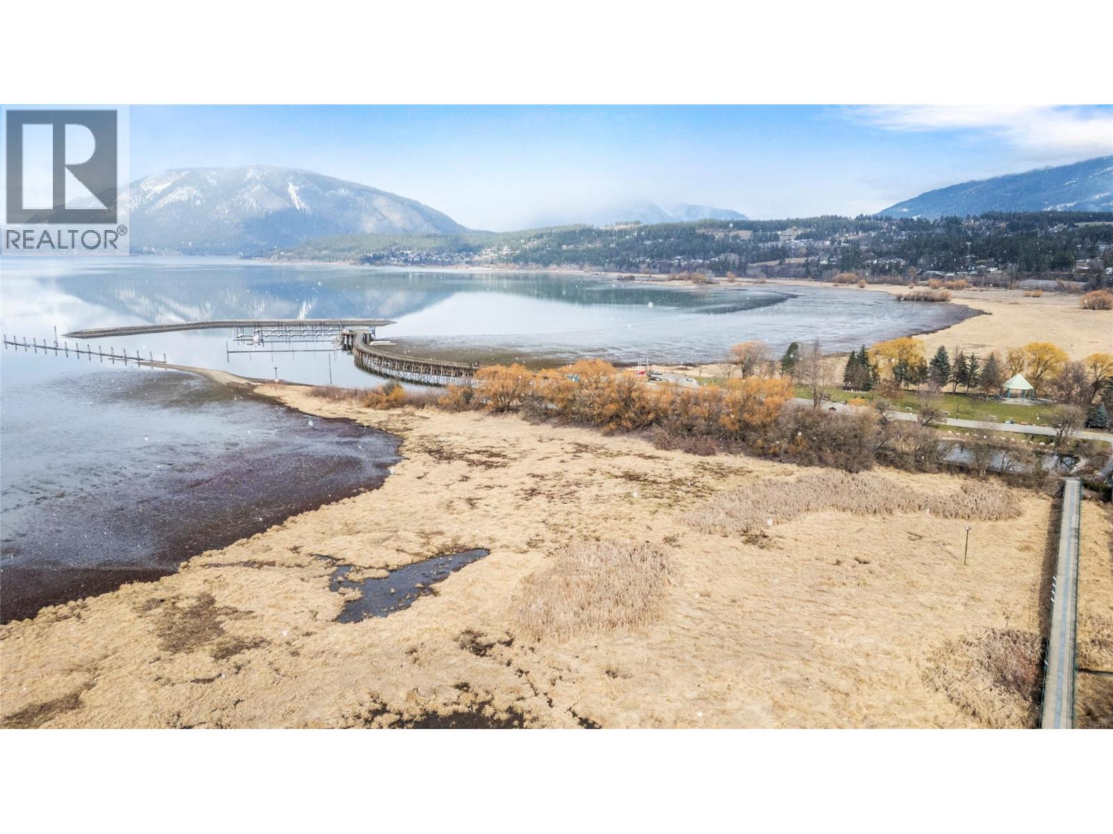 1 121 Harbourfront Drive Northeast, Salmon Arm