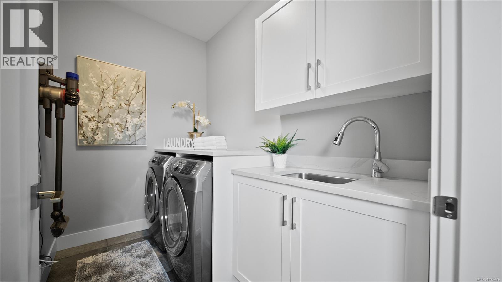 1051 Golden Spire Cres - 21