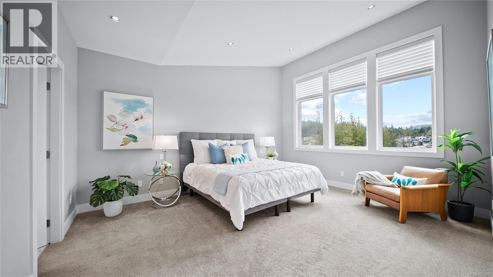 1051 Golden Spire Cres - 22