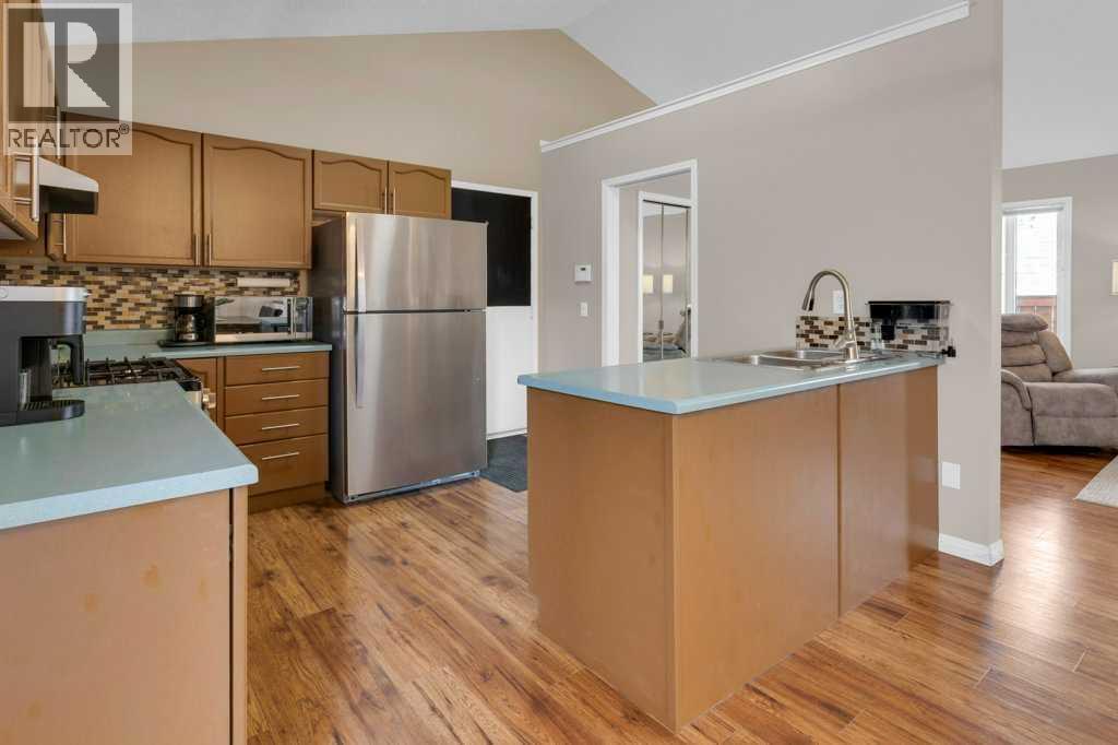 14712 Mt Mckenzie Drive SE, Calgary, Alberta