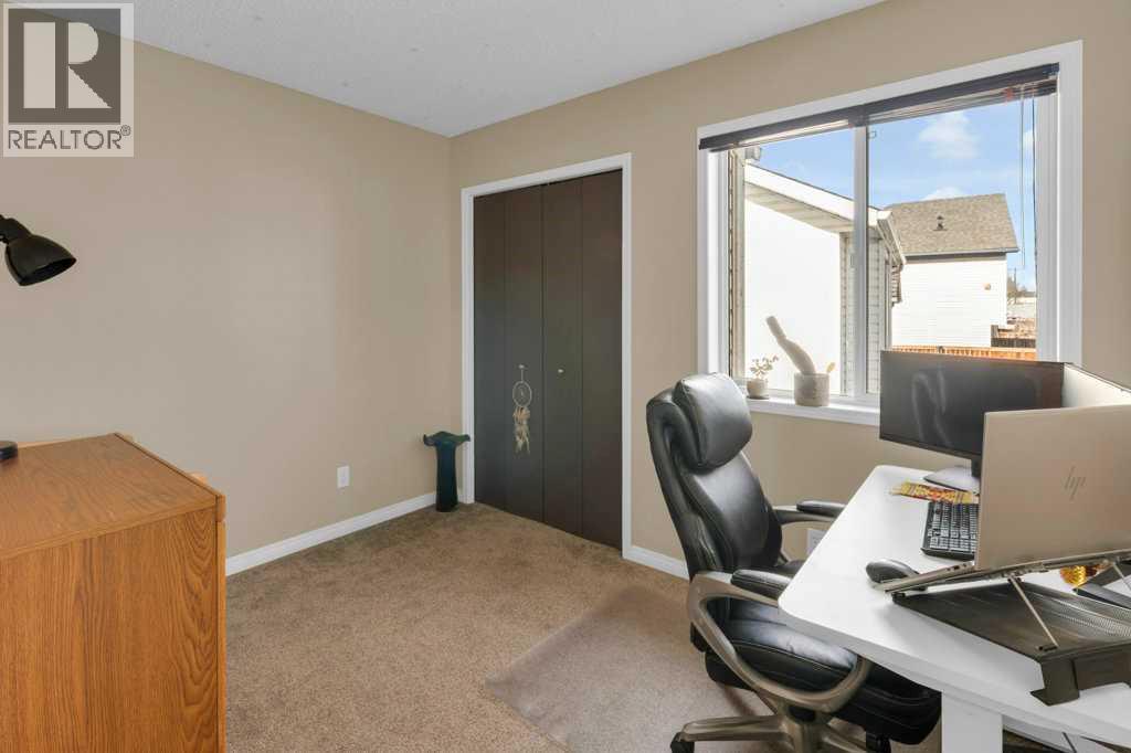Single Family House 4 Level for Sale in  Mt Mckenzie Drive SE McKenzie Lake Calgary 