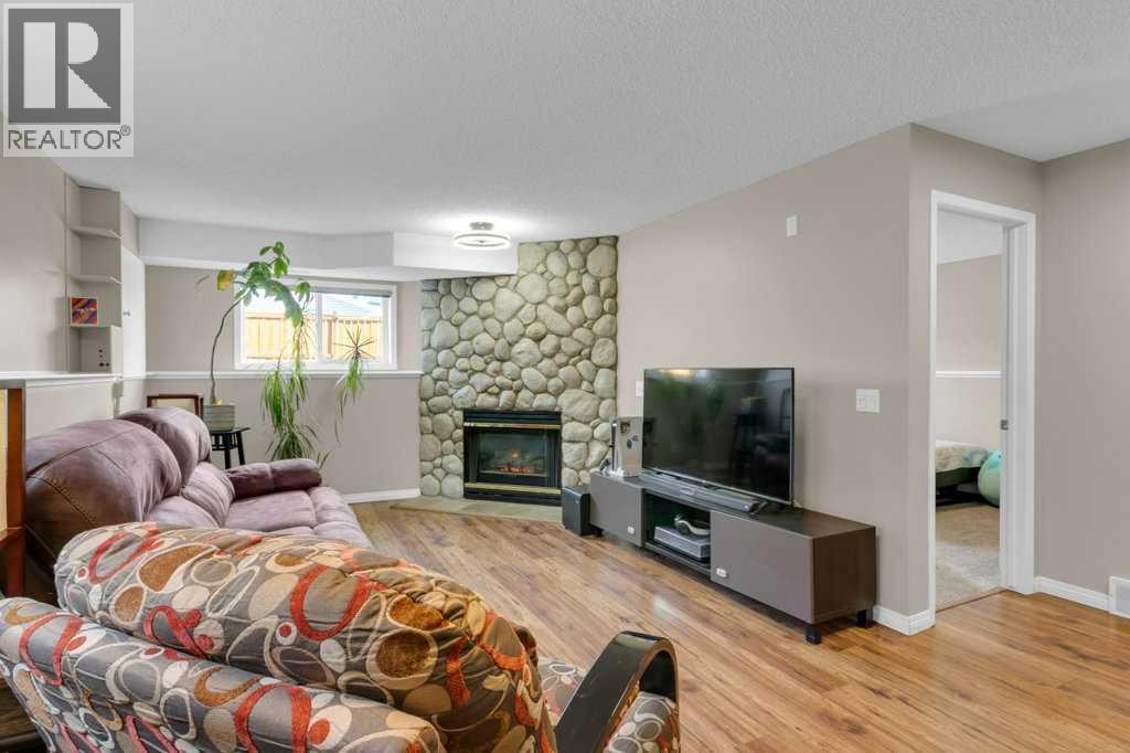 Single Family House 4 Level for Sale in  Mt Mckenzie Drive SE McKenzie Lake Calgary 