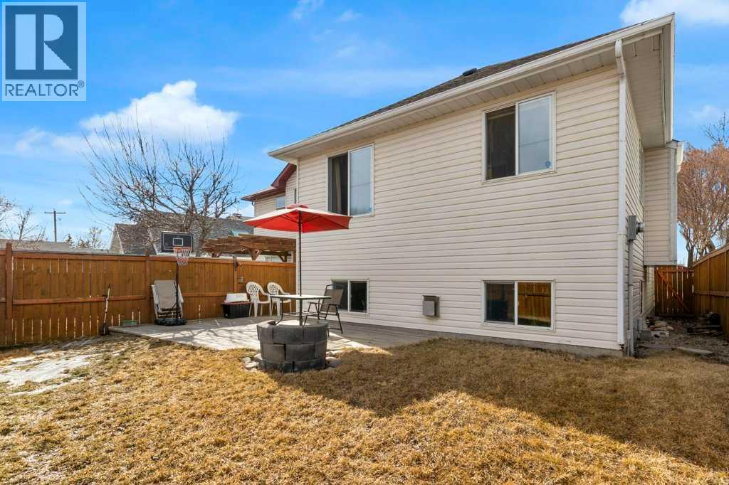 Single Family House 4 Level for Sale in  Mt Mckenzie Drive SE McKenzie Lake Calgary 