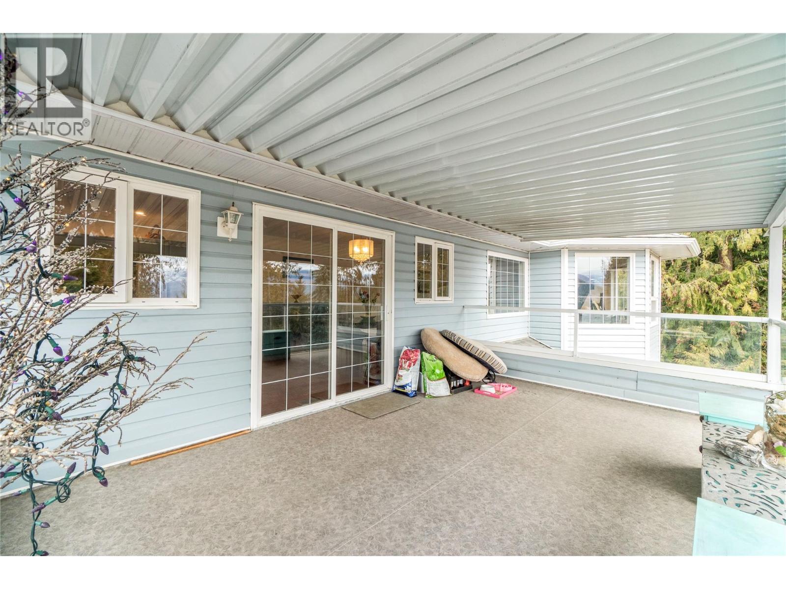 2373 FOREST DRIVE - 64