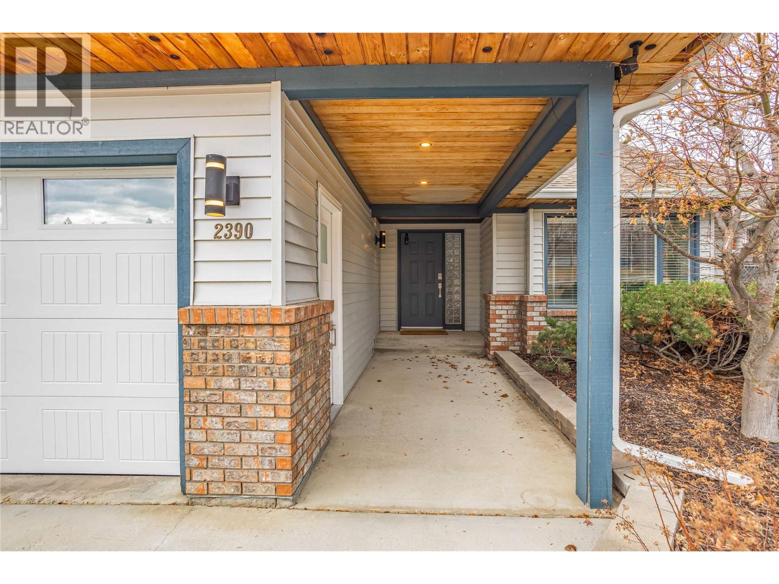 2390 Shannon Ridge Drive, West Kelowna