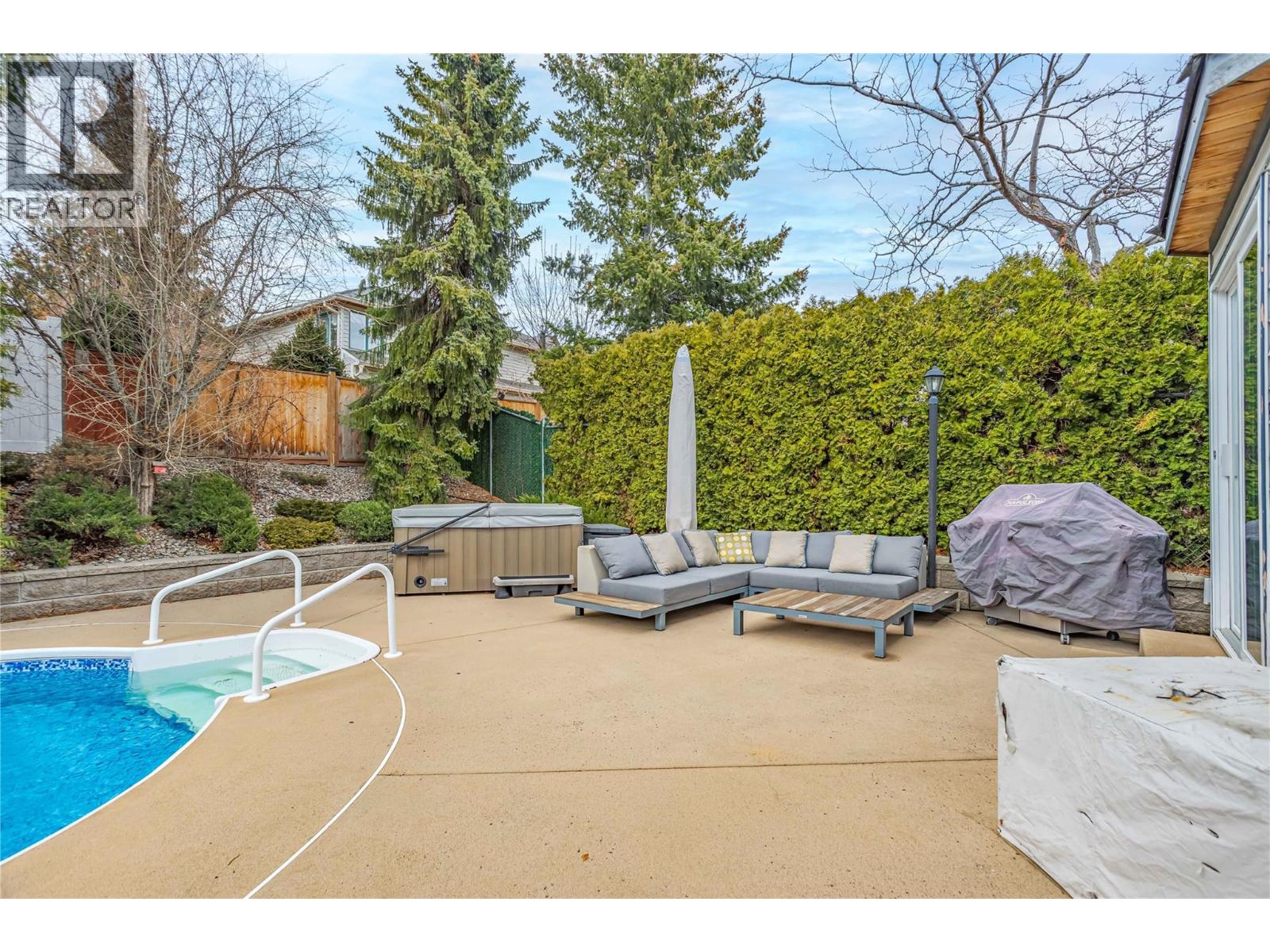 2390 Shannon Ridge Drive, West Kelowna