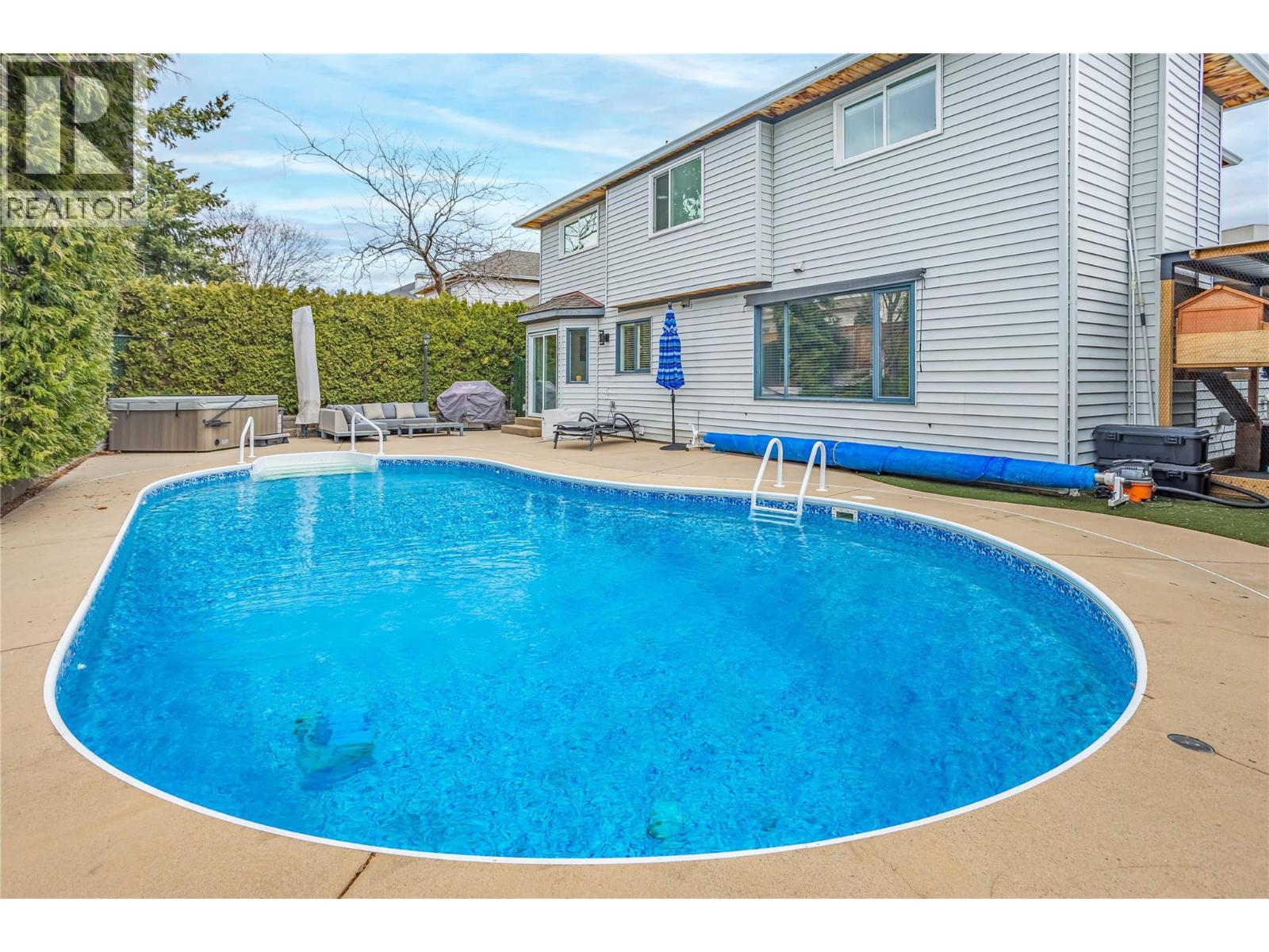 2390 Shannon Ridge Drive, West Kelowna