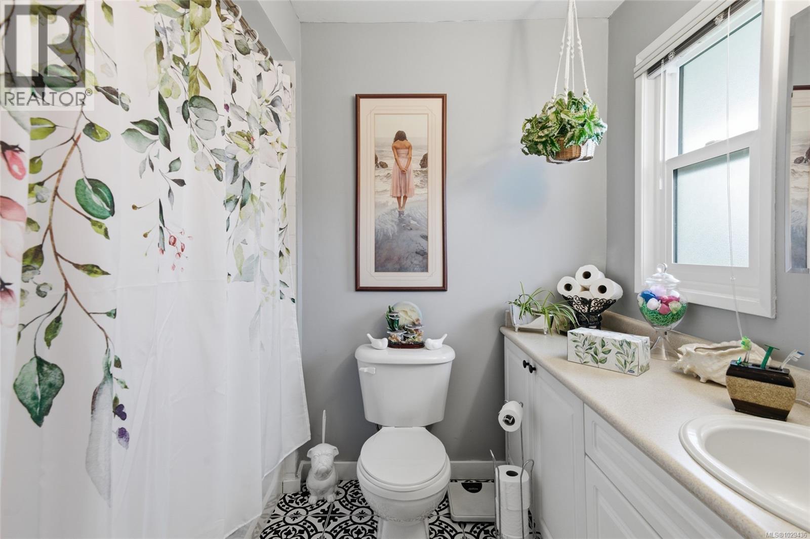 #5 4110 KENDALL AVE - 17