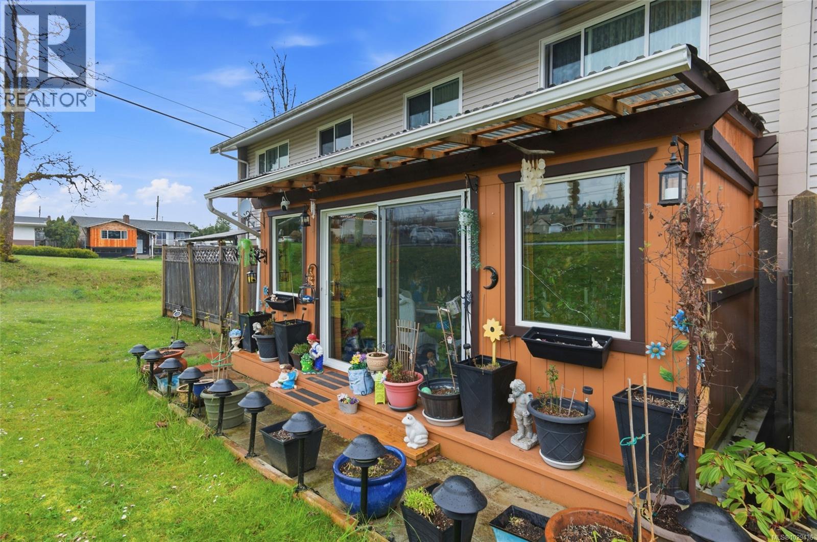 #5 4110 KENDALL AVE - 21