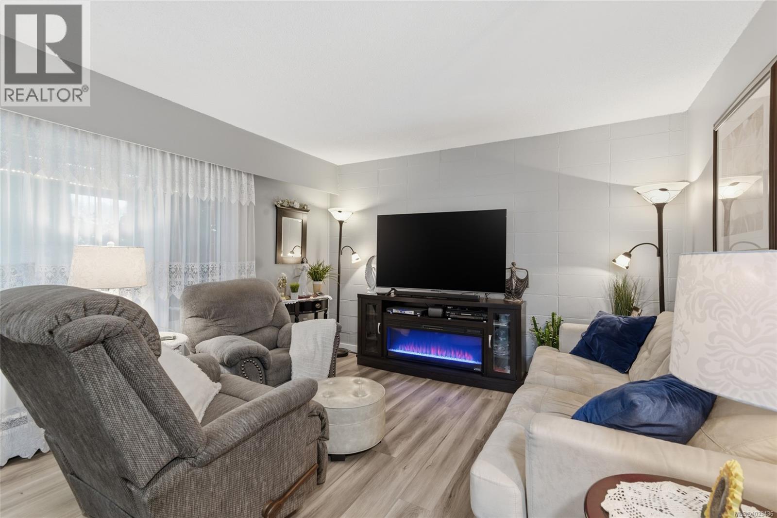 #5 4110 KENDALL AVE - 4