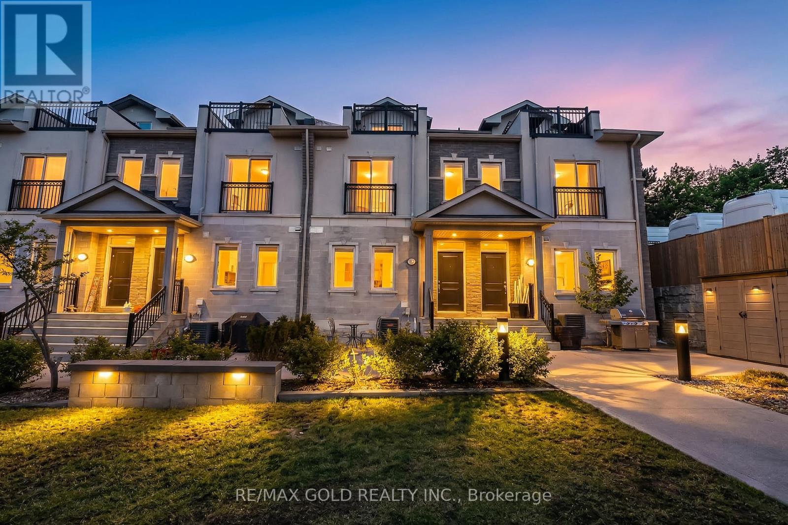 06 - 1030 DUNSLEY WAY