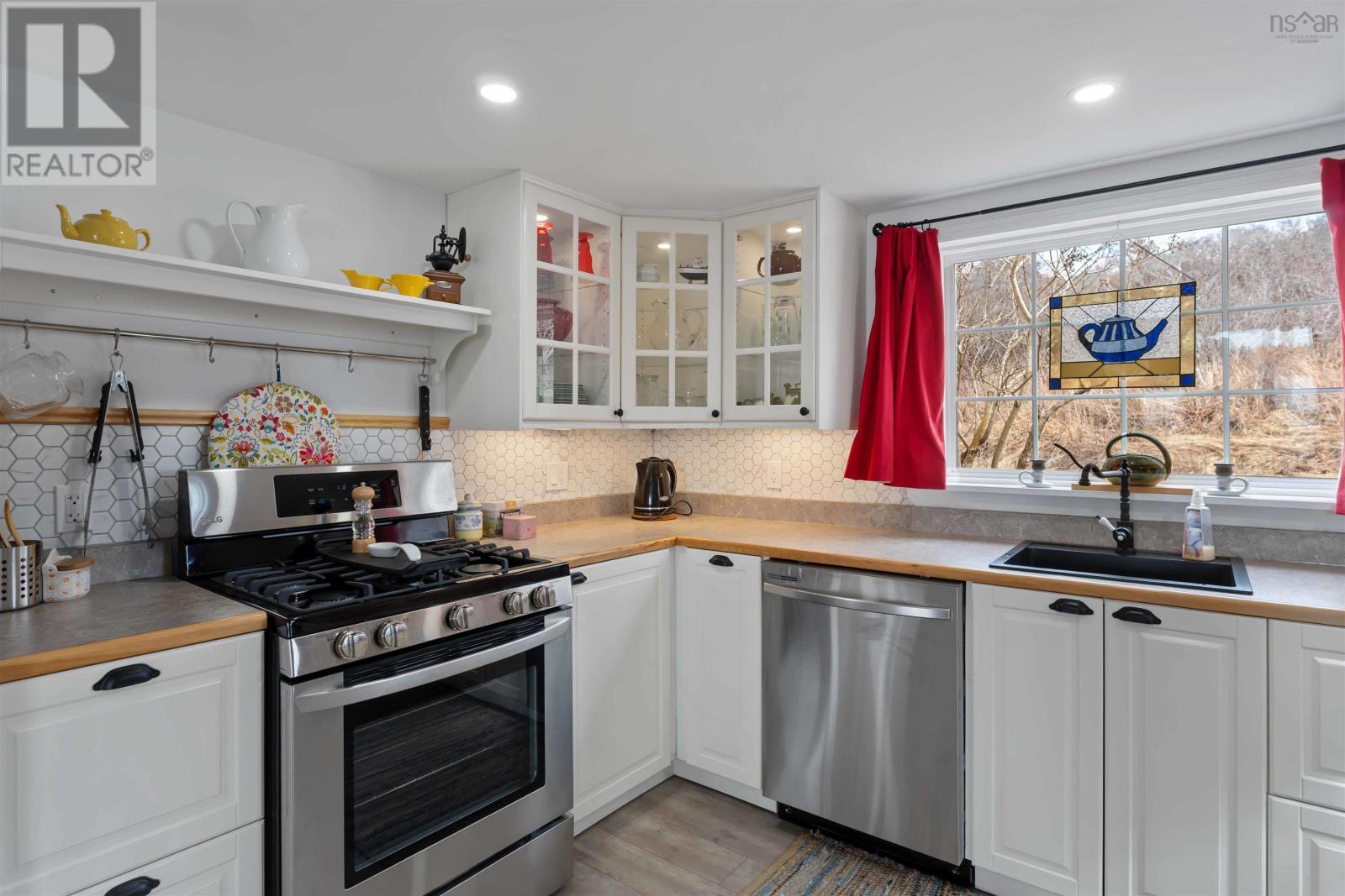 Property 26 of 46 of 92 Lake Darling Road