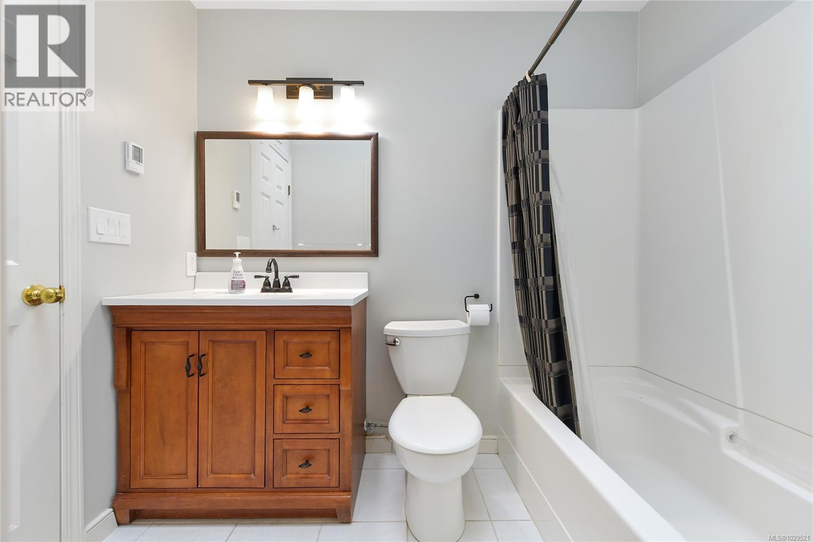 5 5156 Cordova Bay Road, Saanich