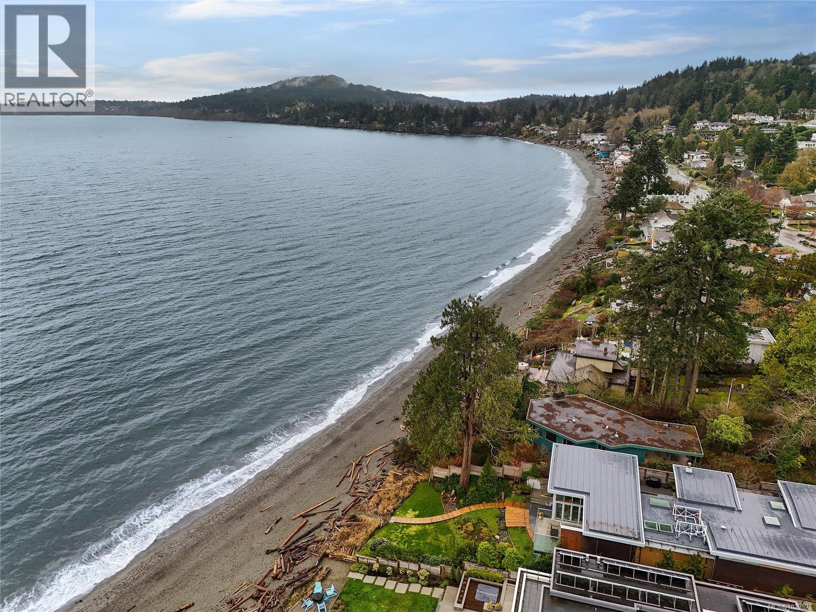 5 5156 Cordova Bay Road, Saanich