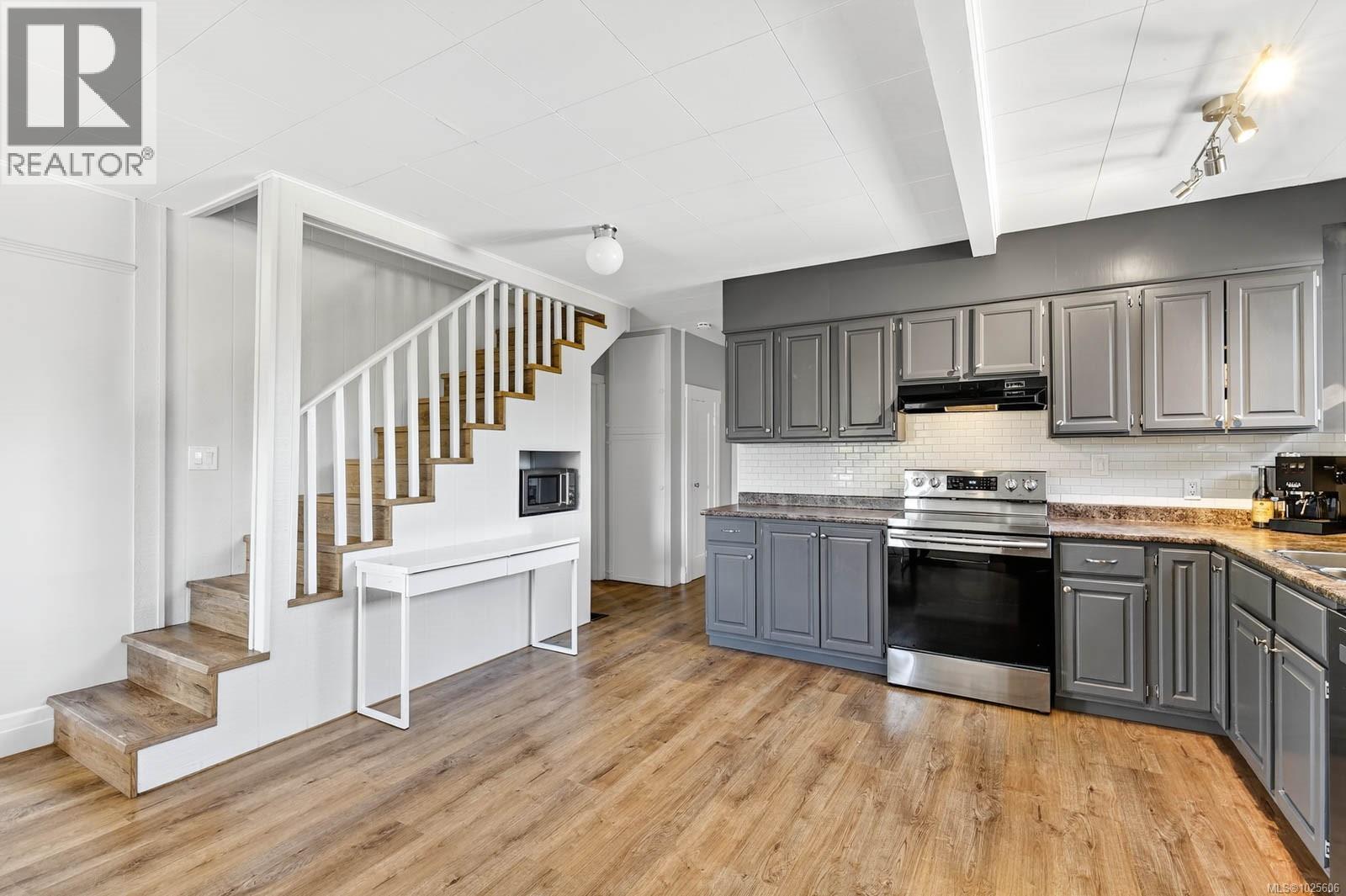 4703 STRATHERN ST - 6