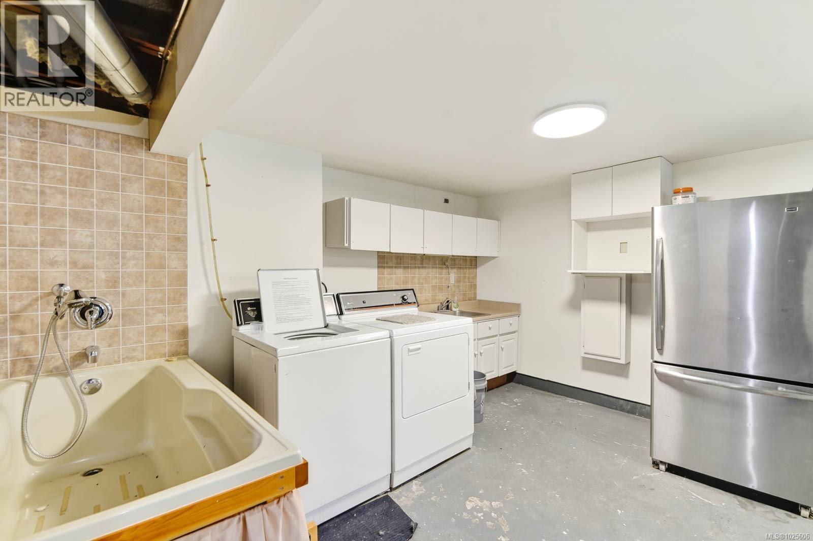 4703 STRATHERN ST - 30