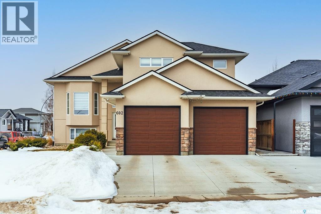 Single Family House Bi-level for Sale in  Kloppenburg TERRACE Saskatoon 