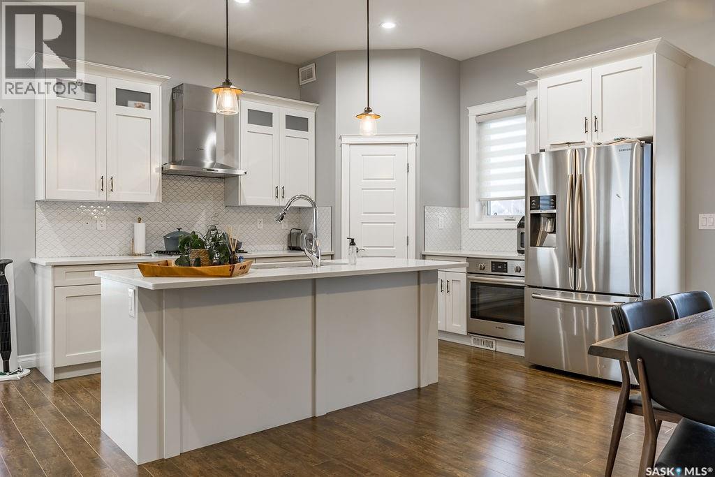 Single Family House Bi-level for Sale in  Kloppenburg TERRACE Saskatoon 