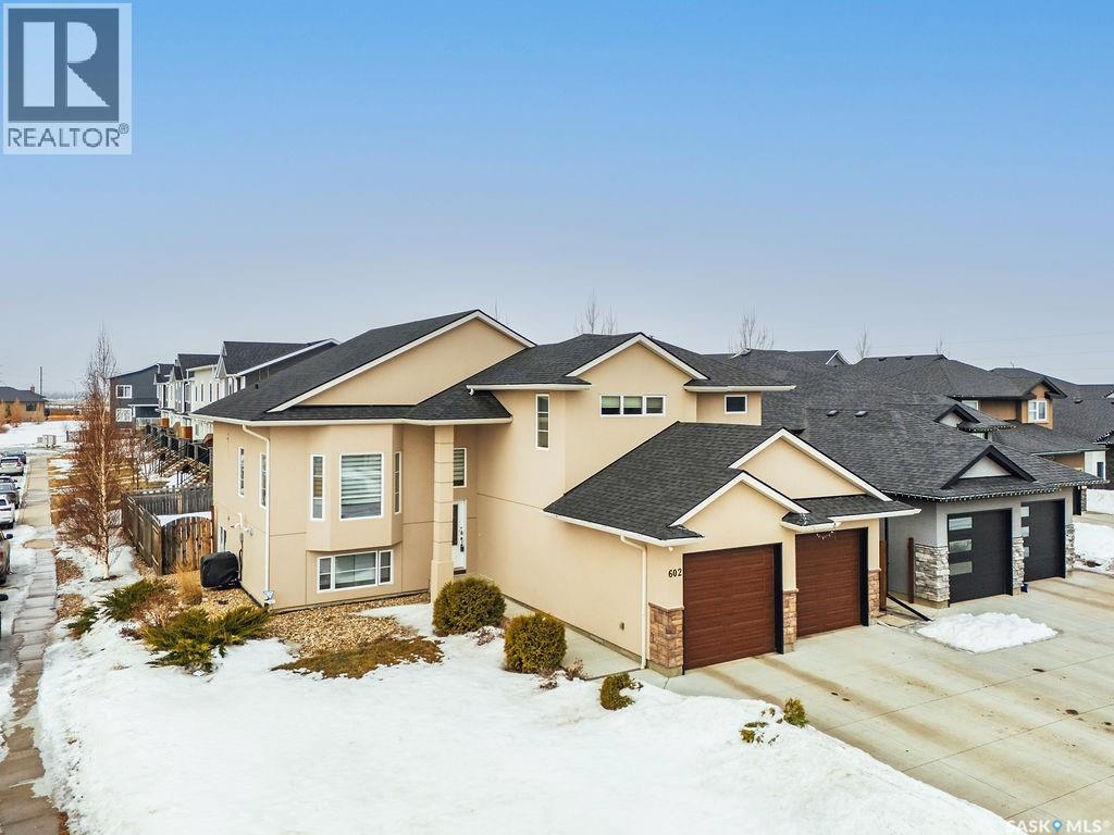 Single Family House Bi-level for Sale in  Kloppenburg TERRACE Saskatoon 