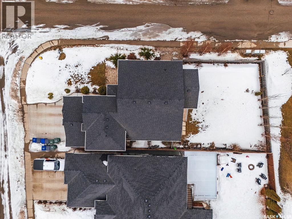 Single Family House Bi-level for Sale in  Kloppenburg TERRACE Saskatoon 