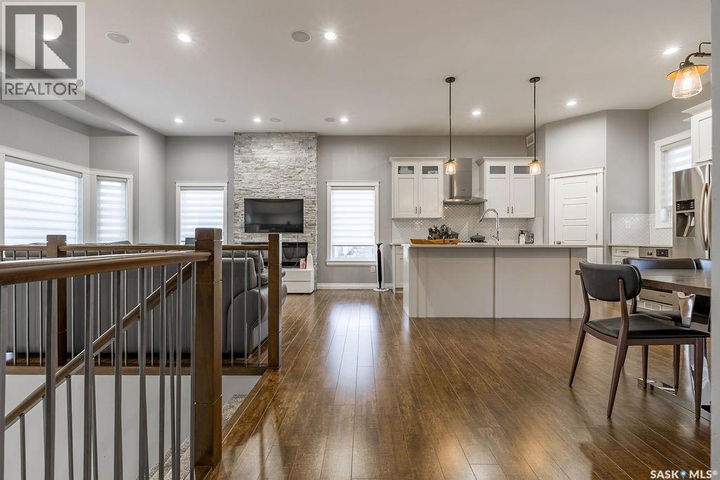 Single Family House Bi-level for Sale in  Kloppenburg TERRACE Saskatoon 