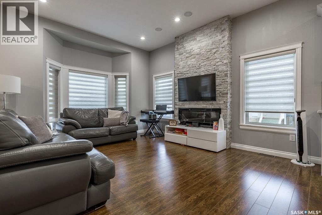 Single Family House Bi-level for Sale in  Kloppenburg TERRACE Saskatoon 