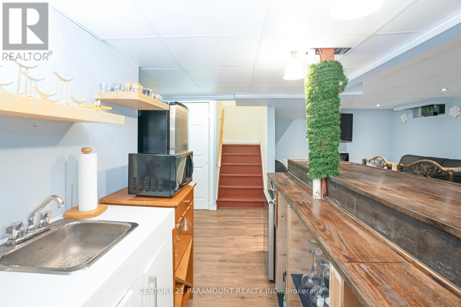 109 HAMPSON CRESCENT - 30