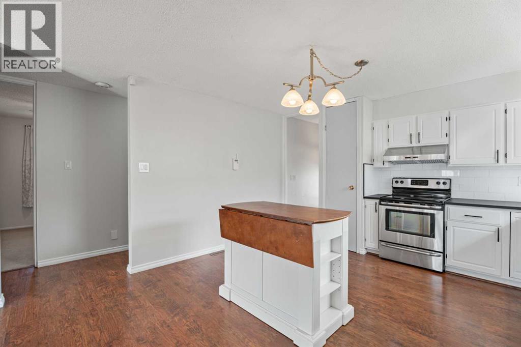 Single Family House Bungalow for Sale in  Van Horne Crescent NE Vista Heights Calgary 