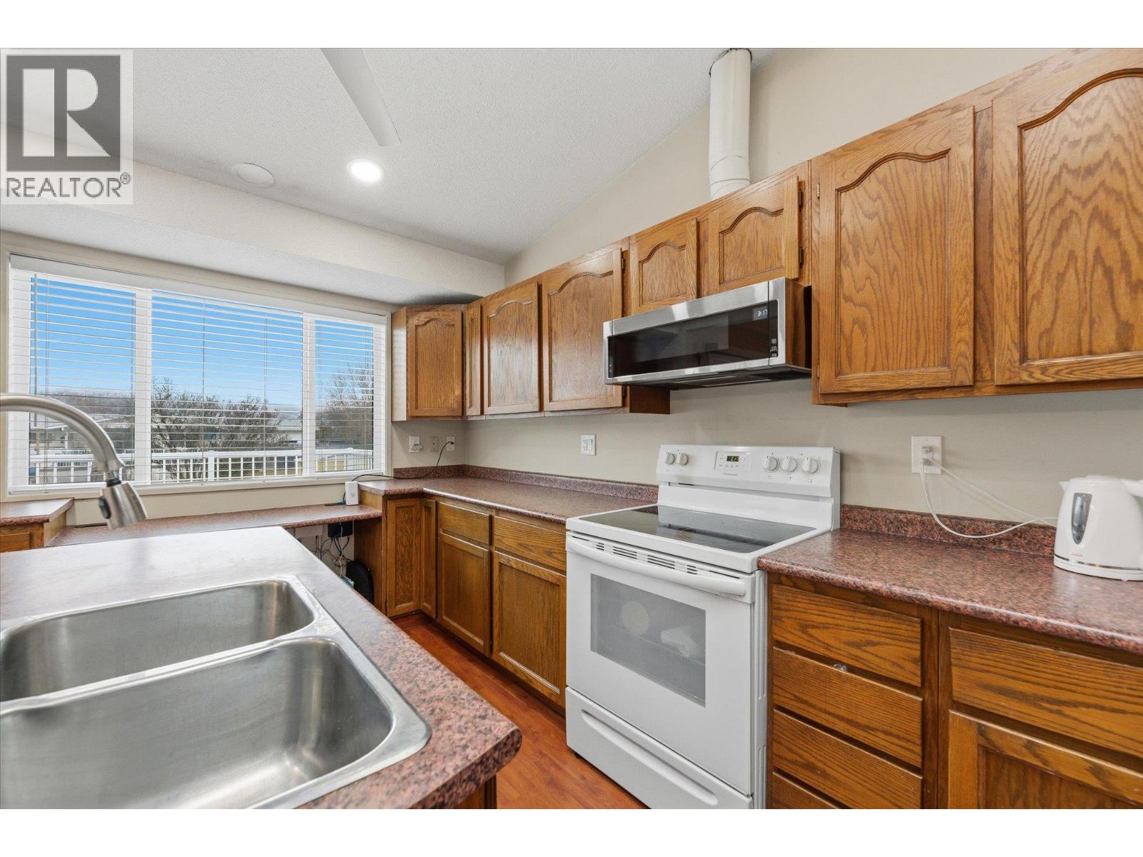 1341 Springfield Road, Kelowna