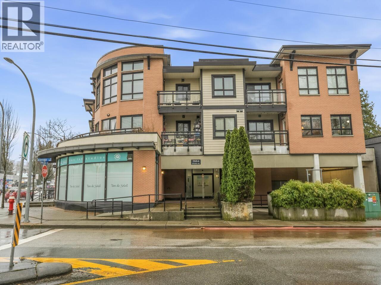 201 2664 KINGSWAY Avenue - photo 2