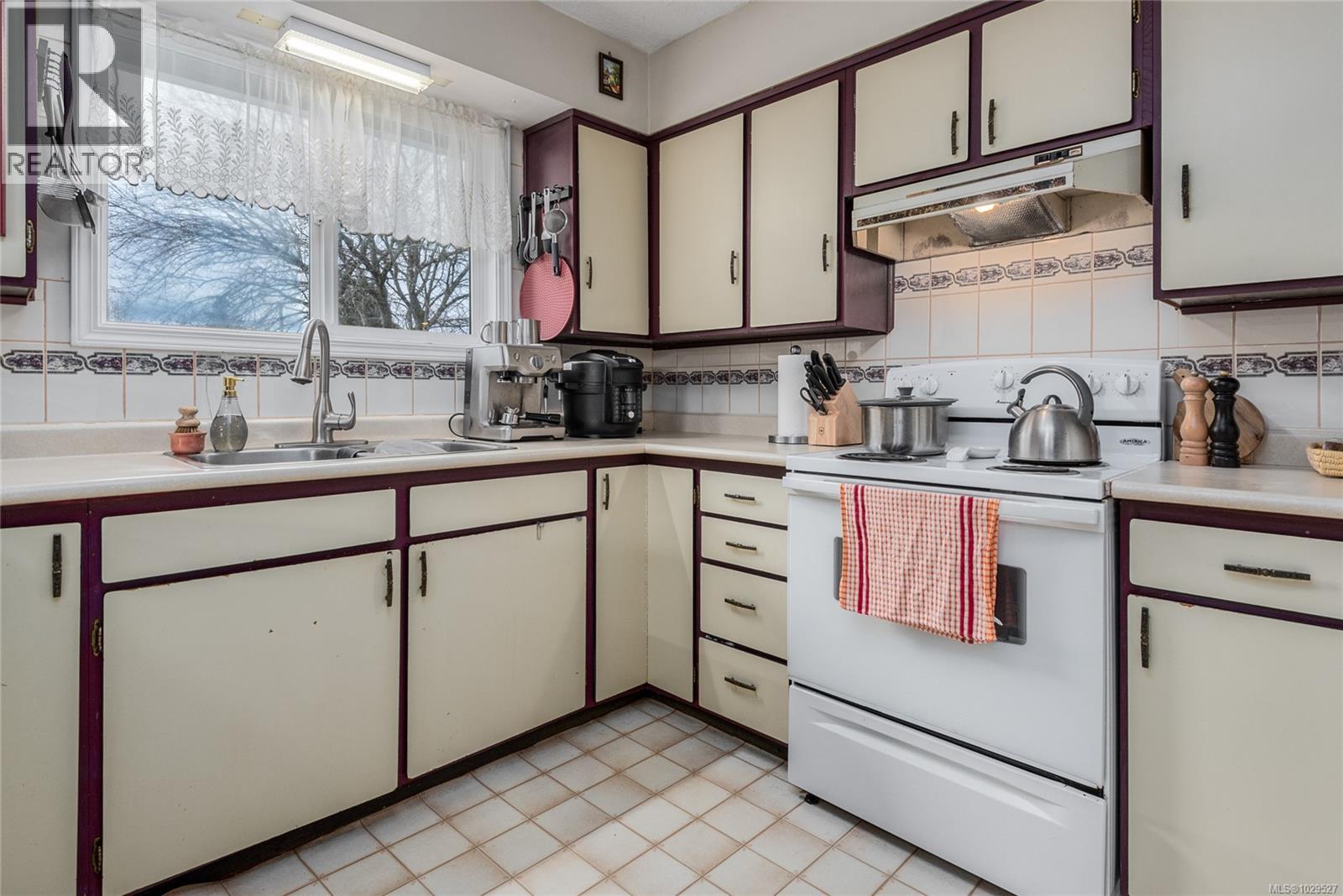 2155 PIERCY AVE - 11