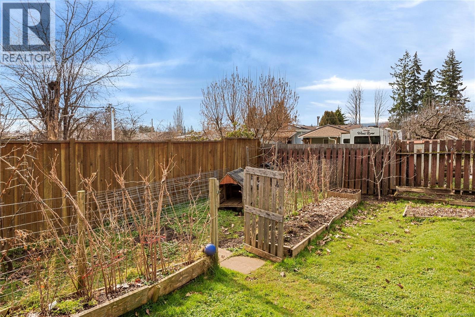 2155 PIERCY AVE - 32