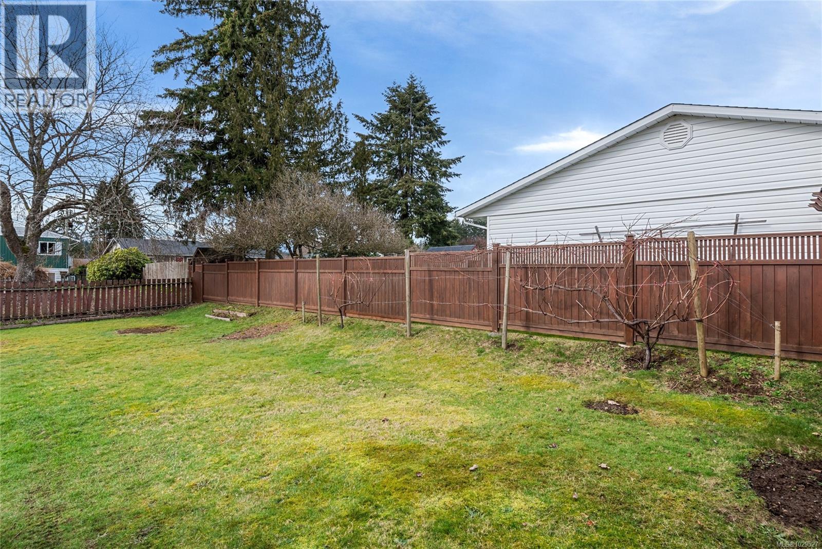 2155 PIERCY AVE - 33