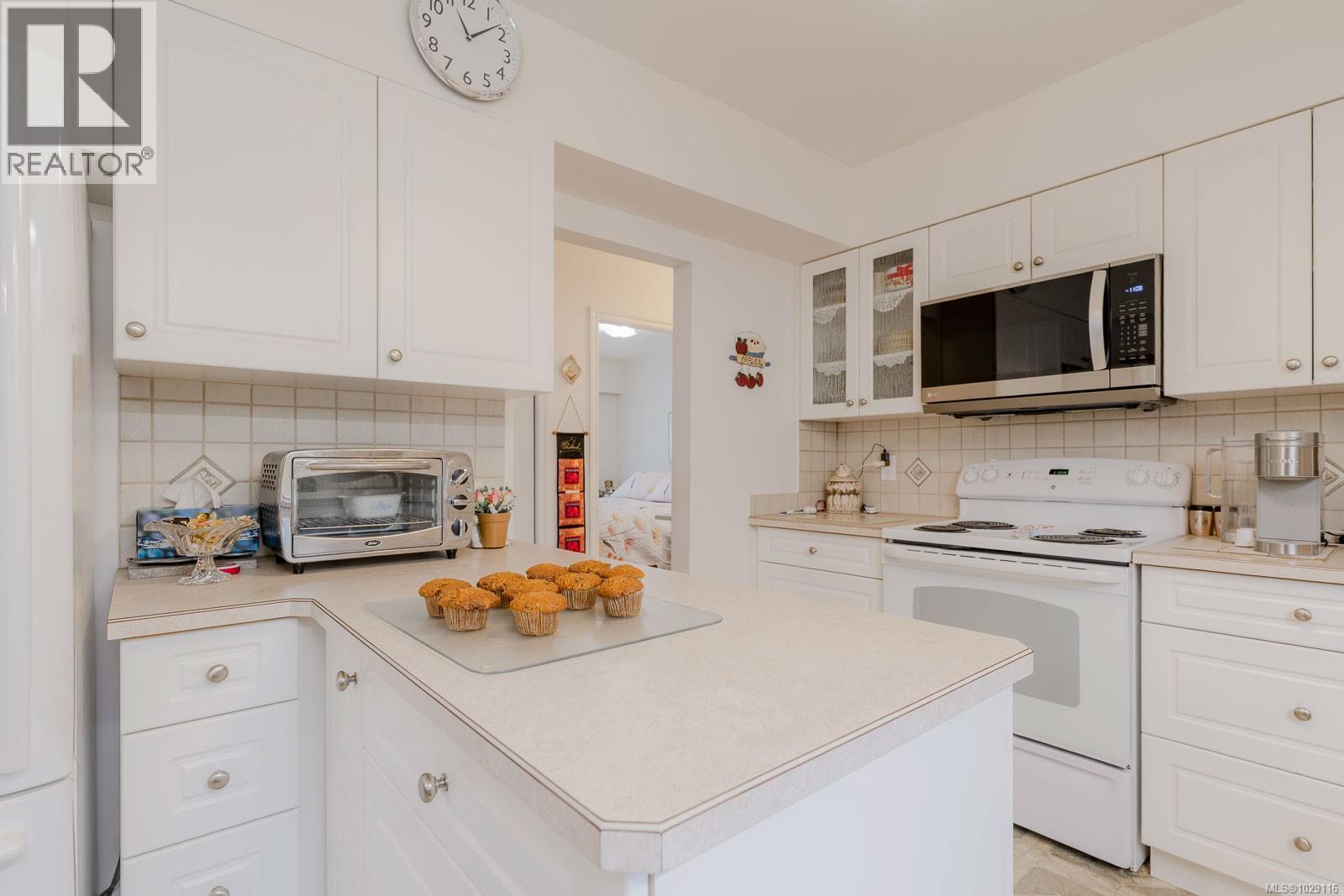 3820 SOUTH OYSTER SCHOOL RD - Image 3