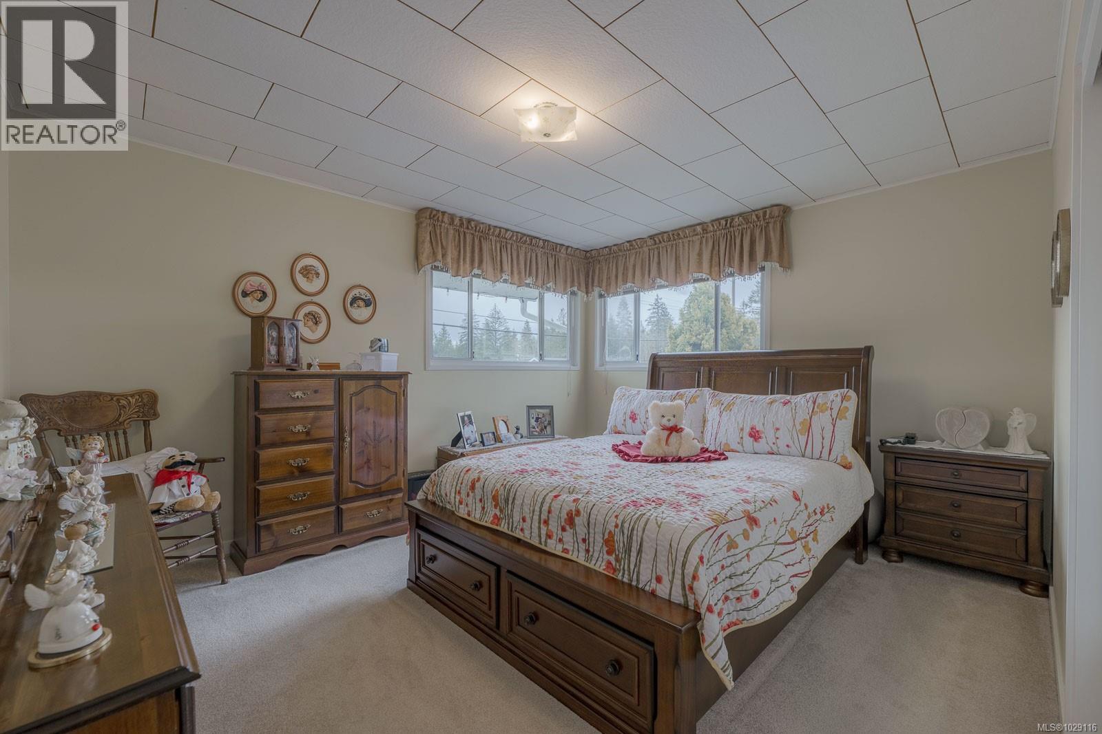 3820 SOUTH OYSTER SCHOOL RD - 6