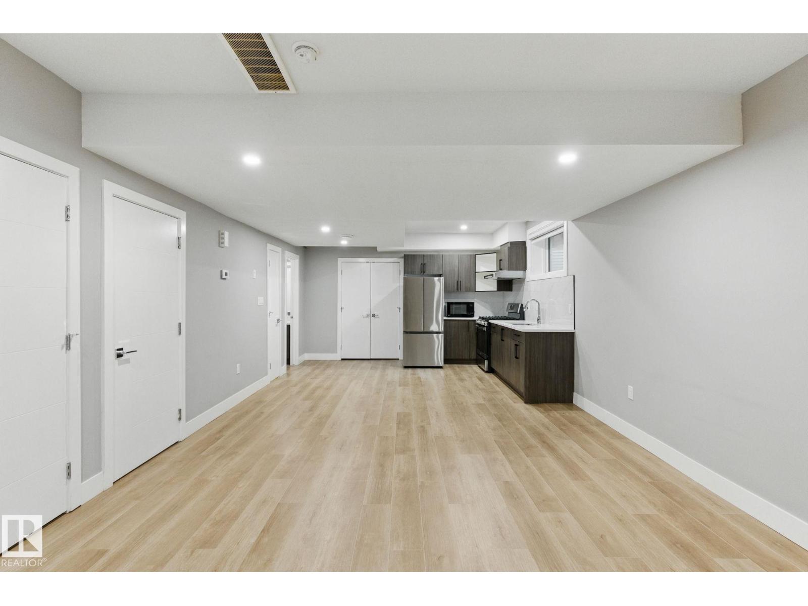 1412 25 ST NW - 29