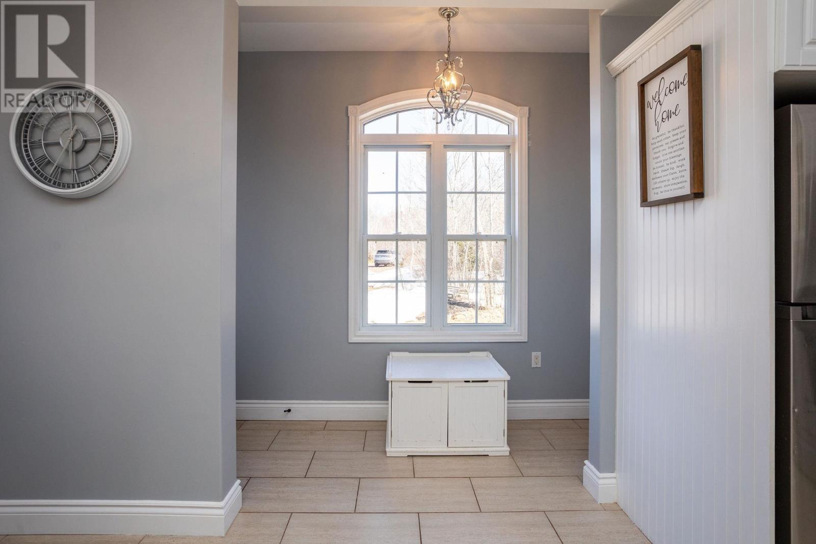 36 CAMDEN COURT - Image 2