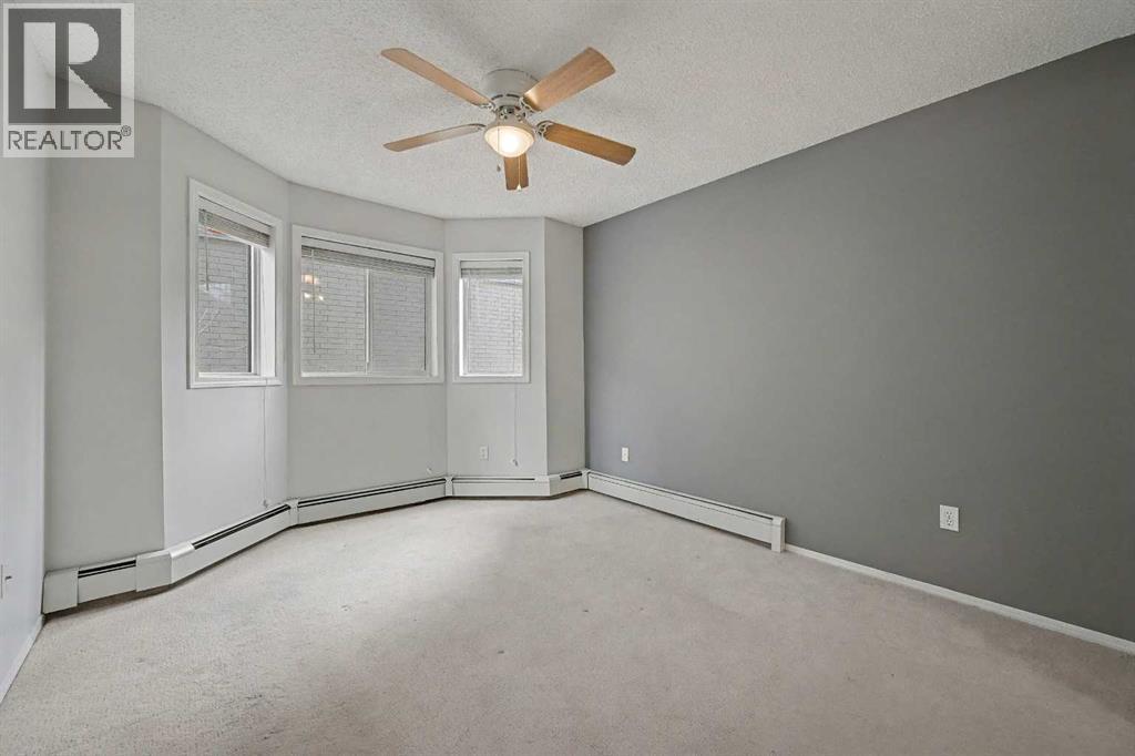 Single Family House for Sale in   SIERRA MORENA Mews SW Signal Hill Calgary 