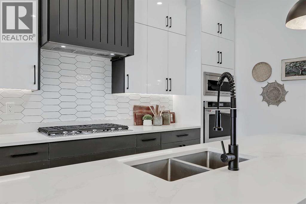 Single Family House for Sale in   Avenue SW Windsor Park Calgary 