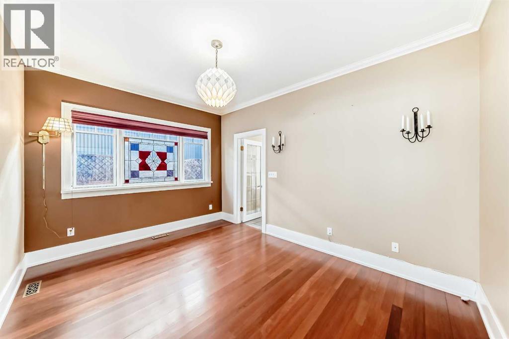 Single Family House for Sale in   Street NW Hillhurst Calgary 