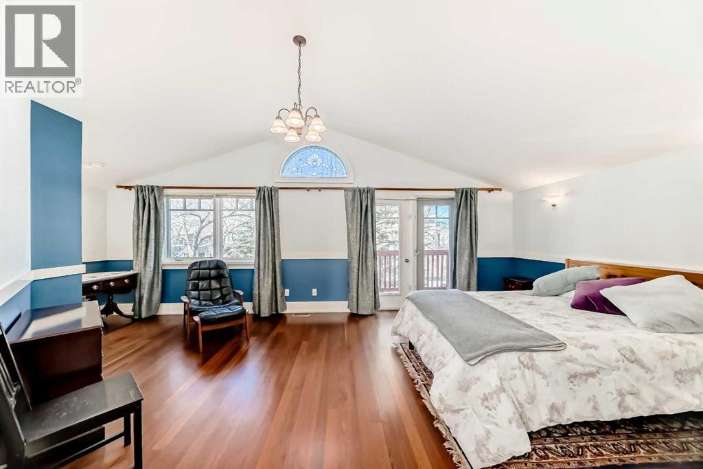 Single Family House for Sale in   Street NW Hillhurst Calgary 