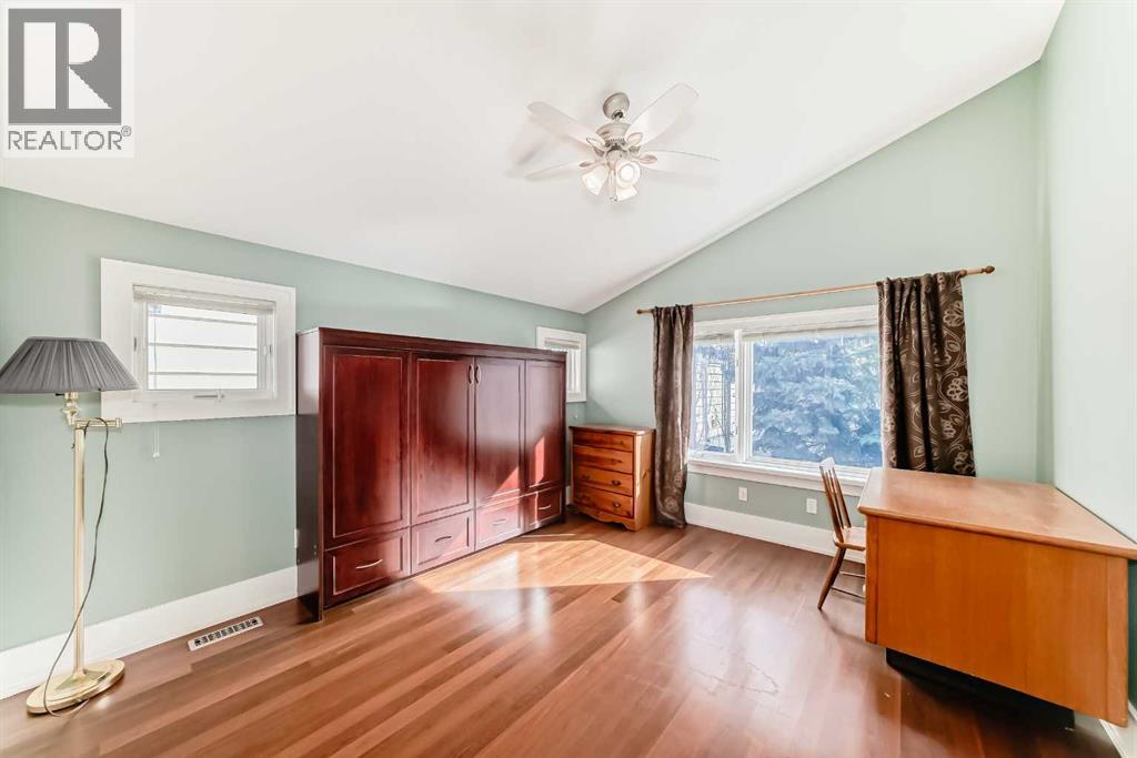 Single Family House for Sale in   Street NW Hillhurst Calgary 