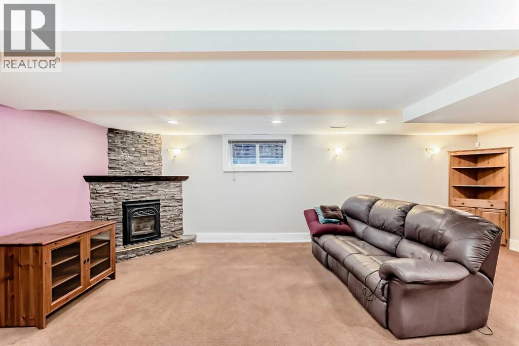 Single Family House for Sale in   Street NW Hillhurst Calgary 