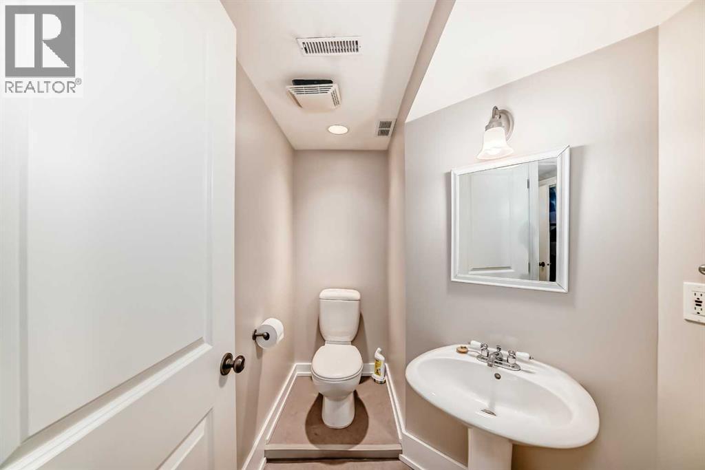 Single Family House for Sale in   Street NW Hillhurst Calgary 