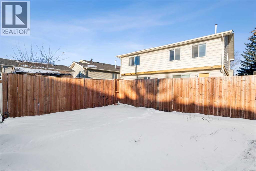 Single Family House for Sale in  Castlebrook Way NE Castleridge Calgary 