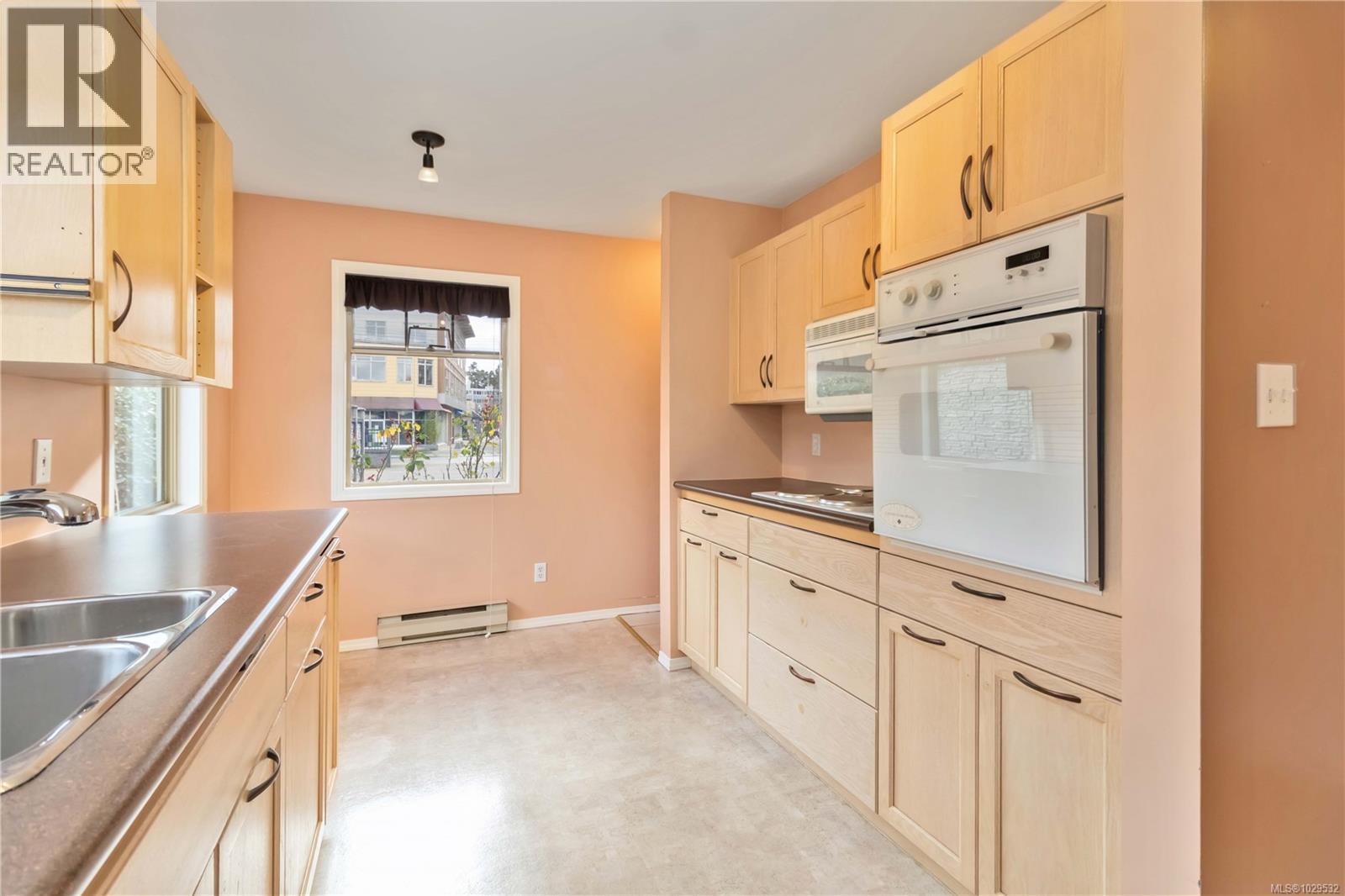 #7 1060 Sutlej St - 8