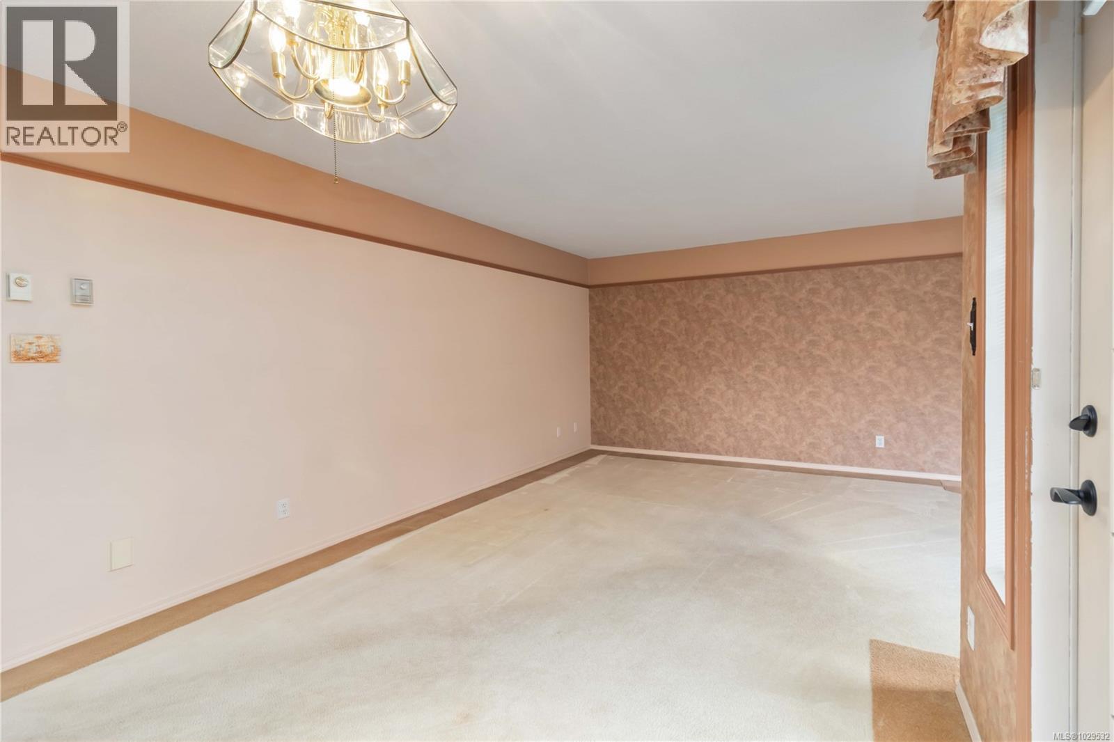 #7 1060 Sutlej St - 12