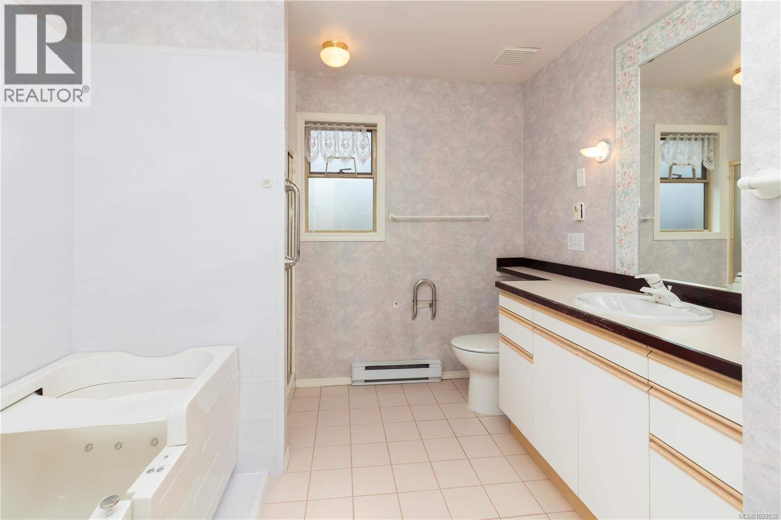 #7 1060 Sutlej St - 28