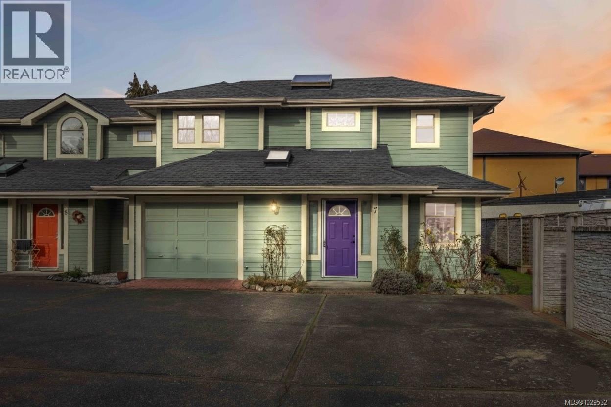 #7 1060 Sutlej St - 1